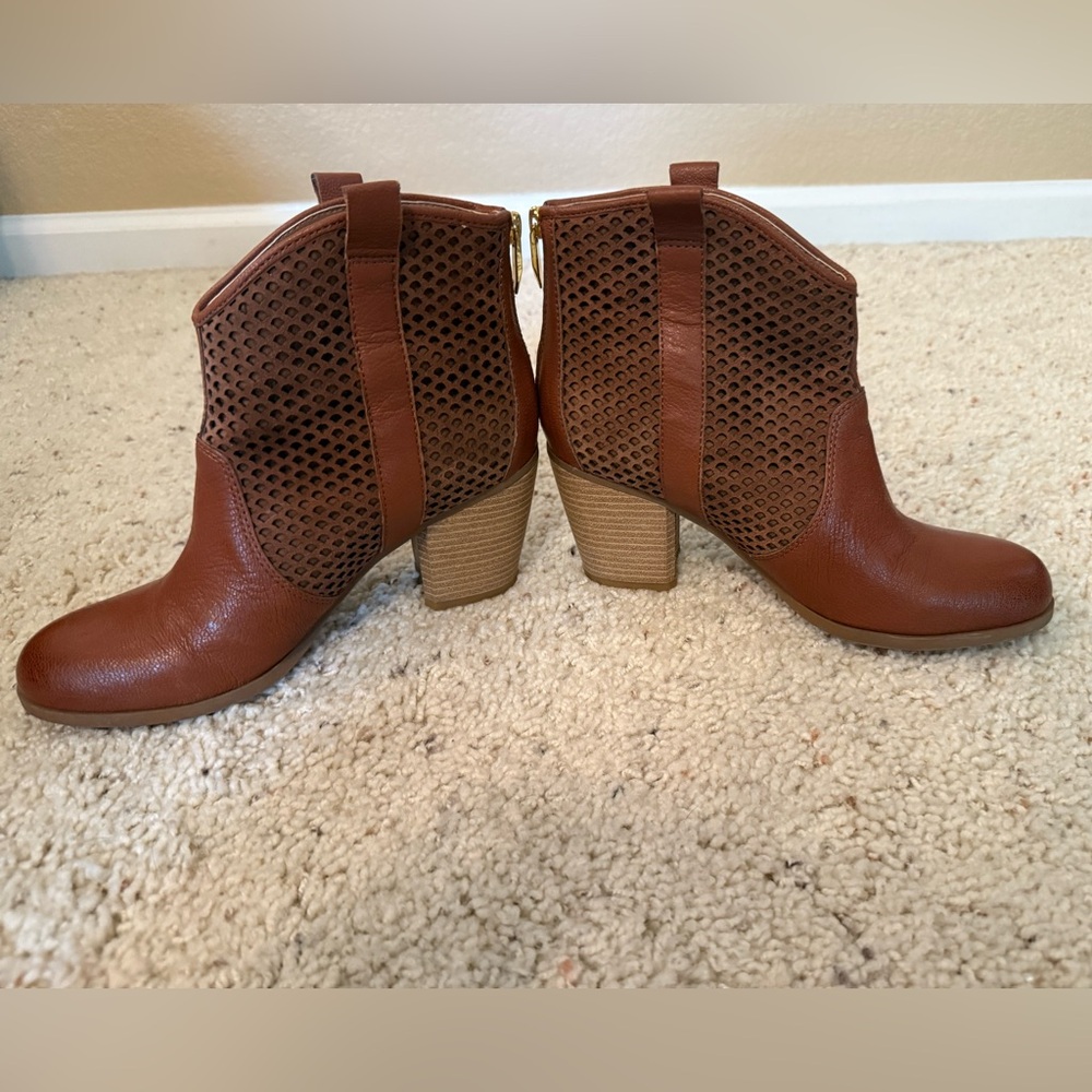 Fergie Leather Ankle Boots. Size 9